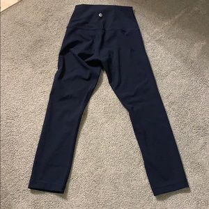 Lululemon NAVY cropped leggings